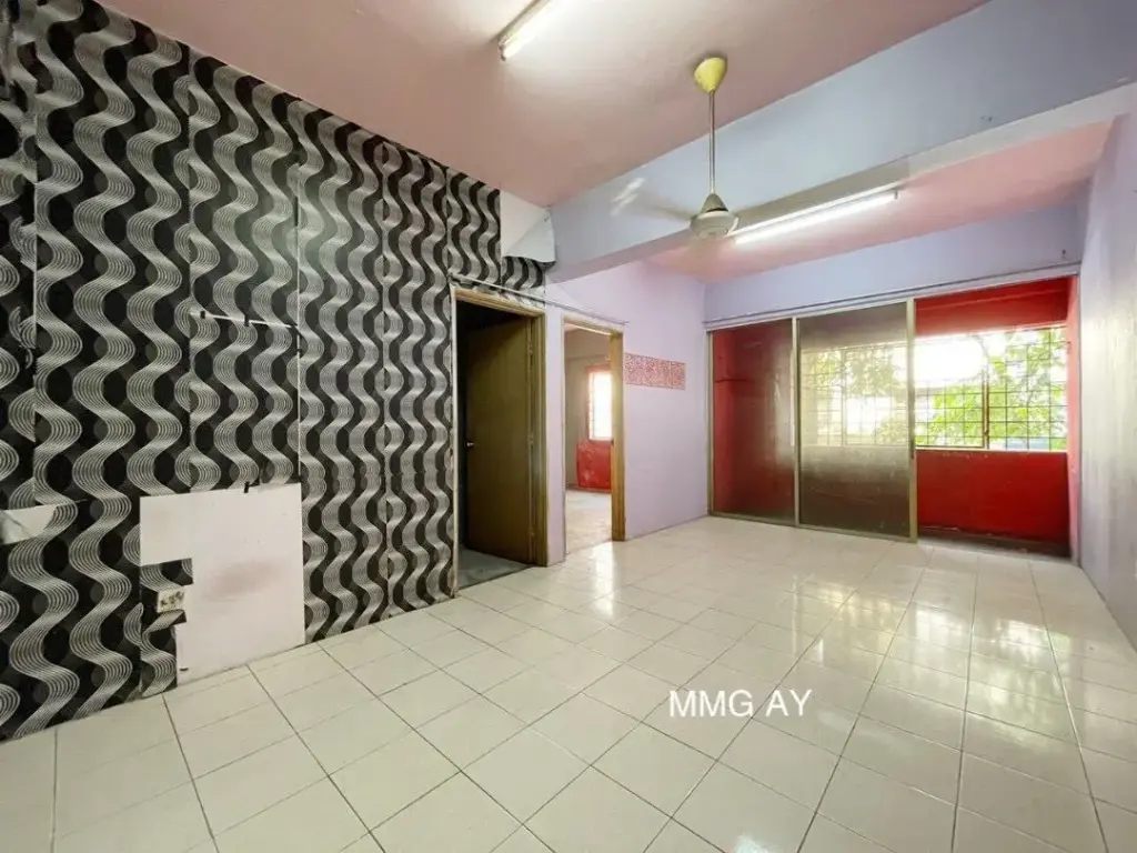 【Lower Floor】 Sentosa @ Klang Corner Unit Shop Apartment For Sale