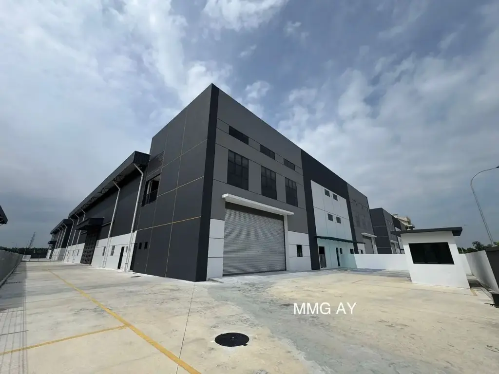 【Available Now】  ETP @ KIIP JENJAROM KB3 (INTER)  Semi Detached Factory To Let