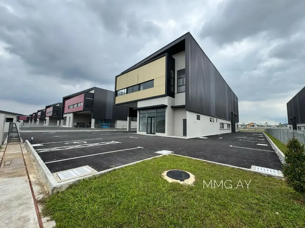 【 Extra 100 Sf Land 】I8 @ Factory Bandar Bukit Raja Klang For Rent